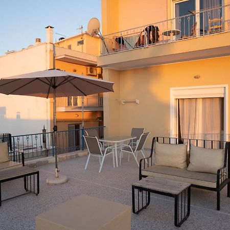 Central Mytilene City-View Apartment For 7 Экстерьер фото