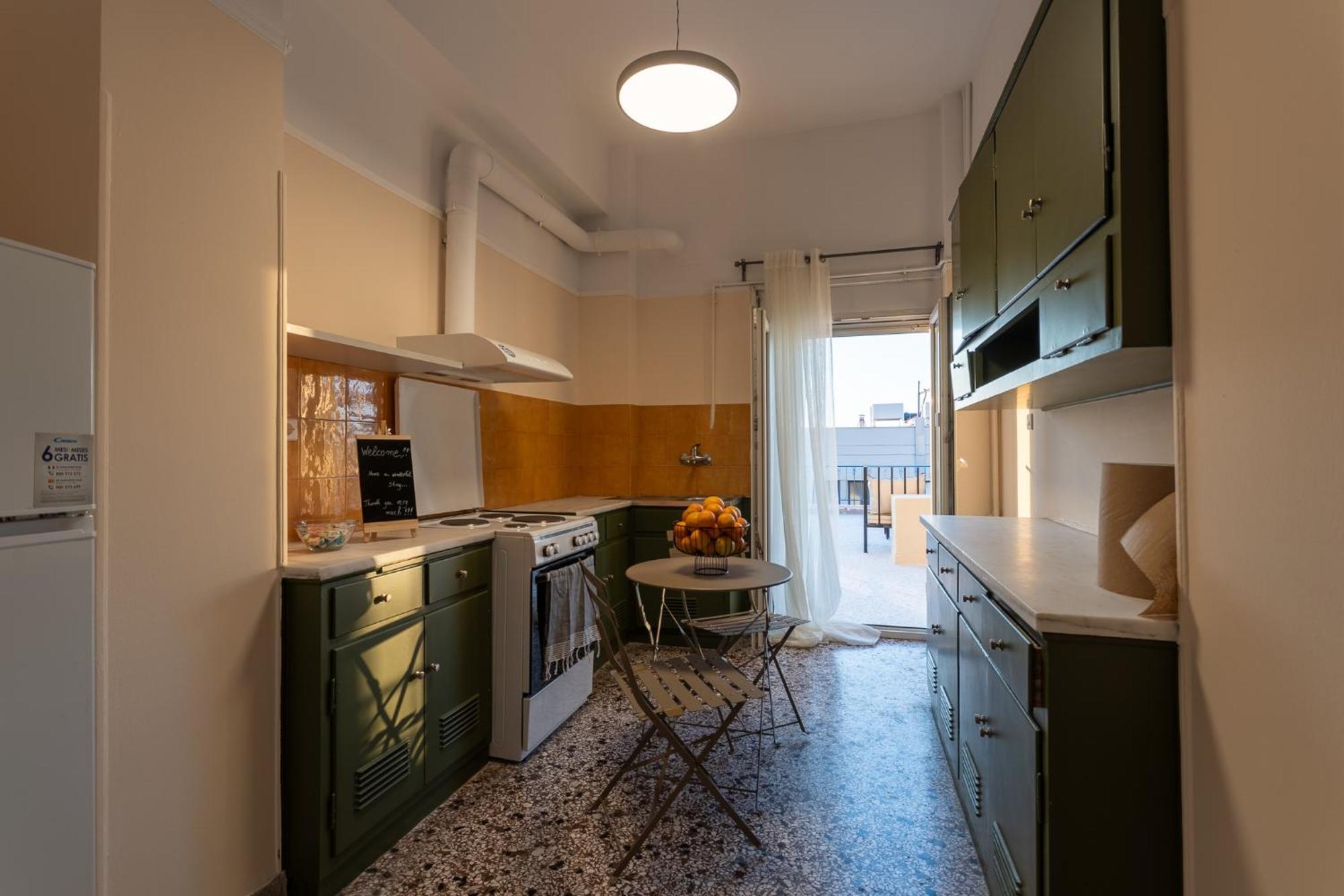 Central Mytilene City-View Apartment For 7 Экстерьер фото