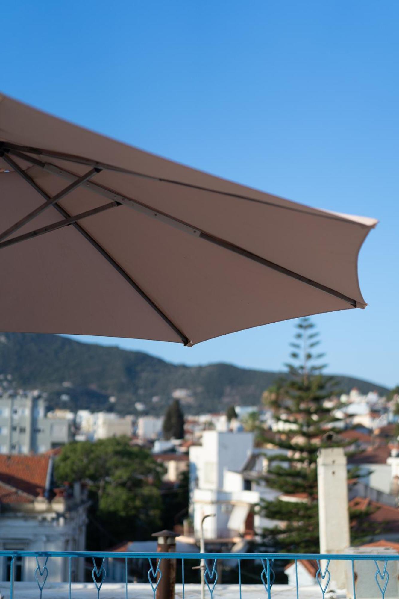 Central Mytilene City-View Apartment For 7 Экстерьер фото