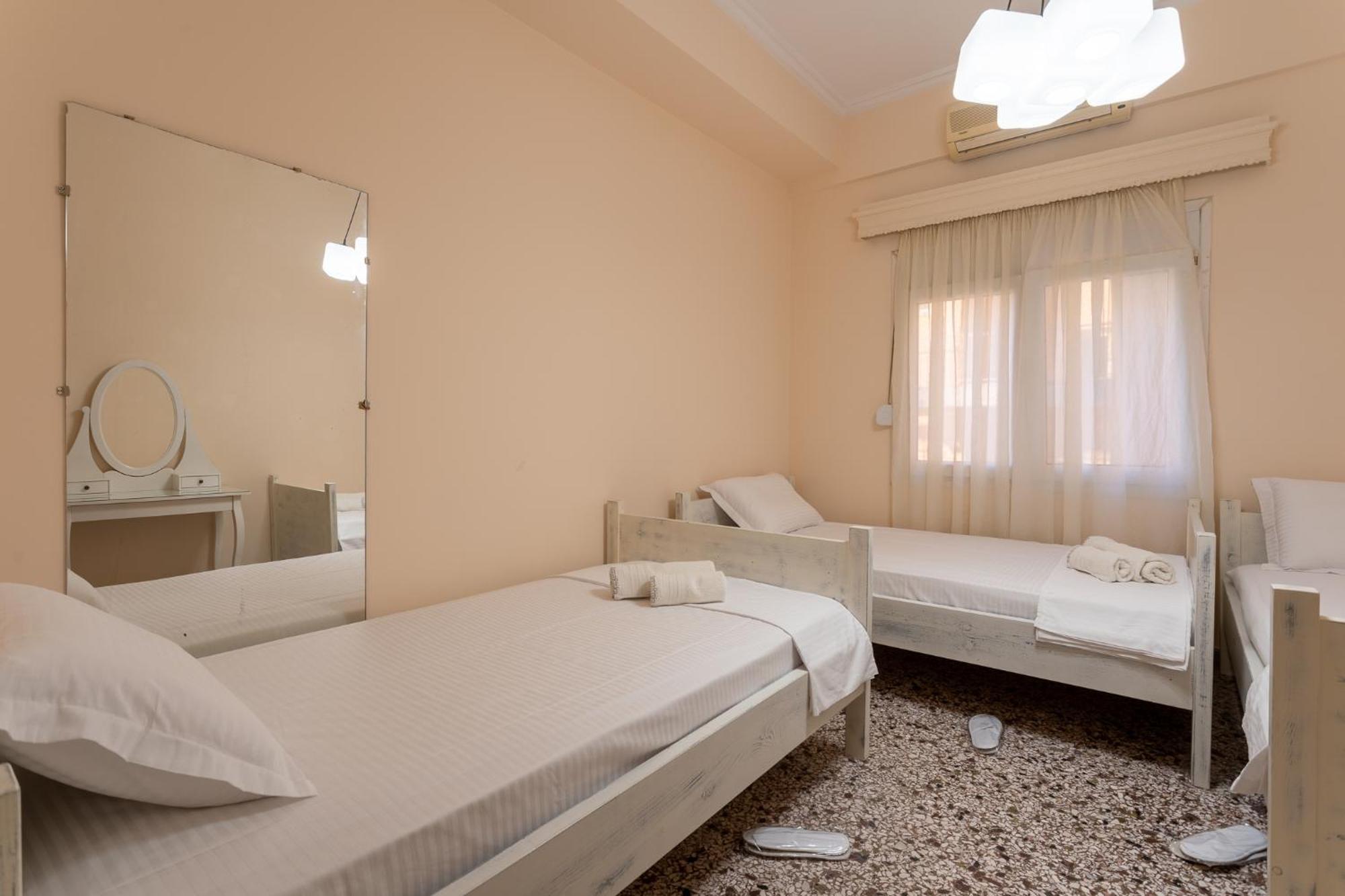 Central Mytilene City-View Apartment For 7 Экстерьер фото