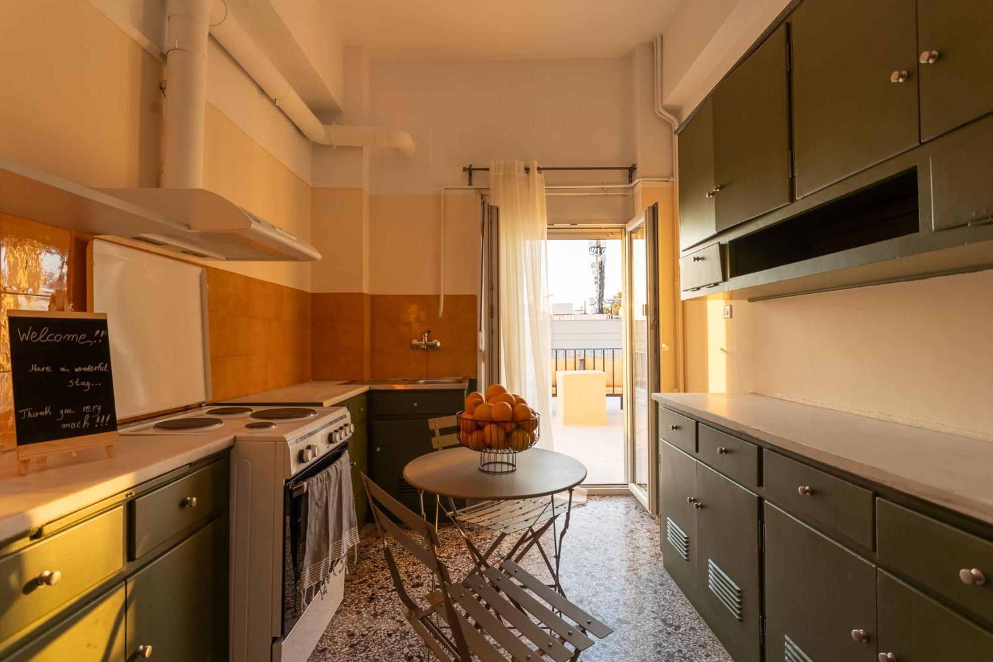 Central Mytilene City-View Apartment For 7 Экстерьер фото